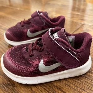 Toddler Girls Maroon Nike Free Shoes Size 7